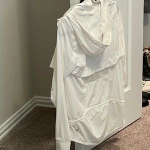 Lululemon Jacket Size 6 in white